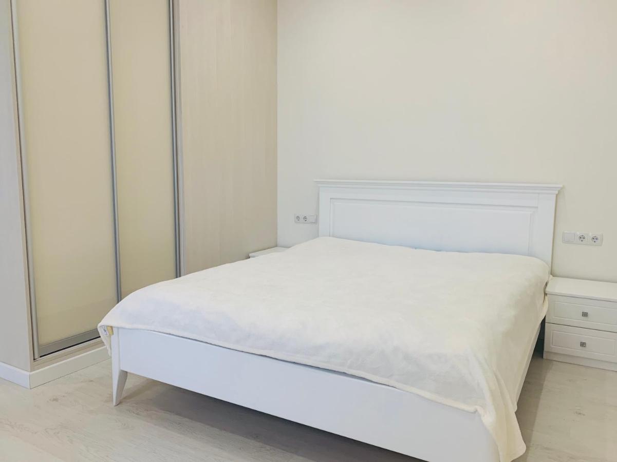 New Appartment In Yuzhny Yuzhne Exterior photo